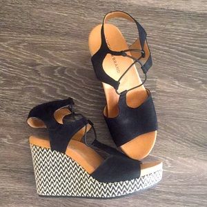 Lucky Brand Shoes NWT SZ. 8 1/2